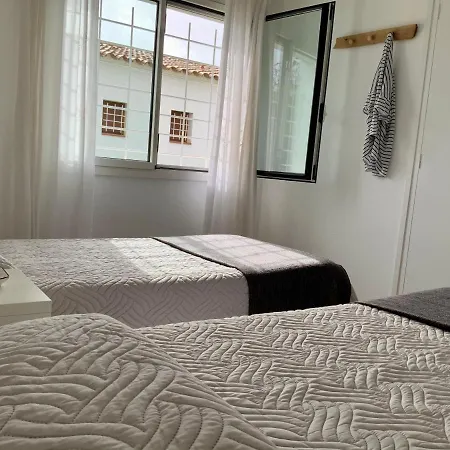 Montserrat 2, Terrace & Pool Holiday home *